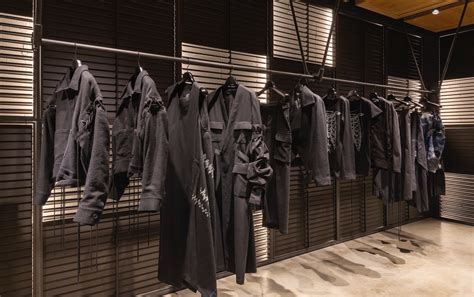 GOTHIC YOHJI YAMAMOTO – THE SHOP YOHJI YAMAMOTO